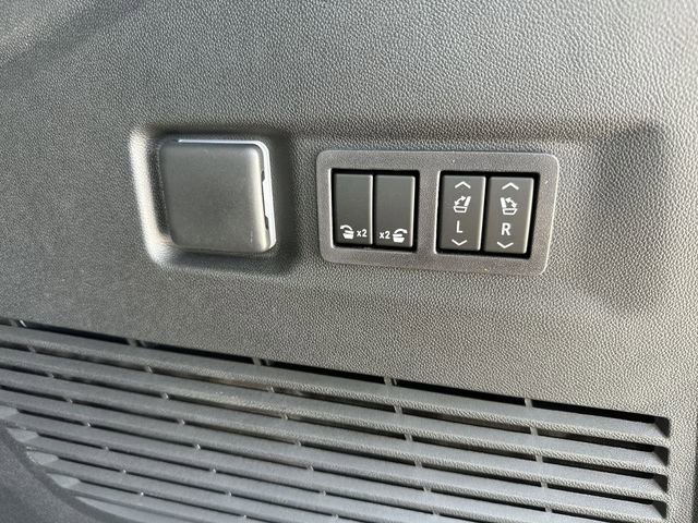 New 2026 GMC Yukon XL Elevation AWD/4WD image 30