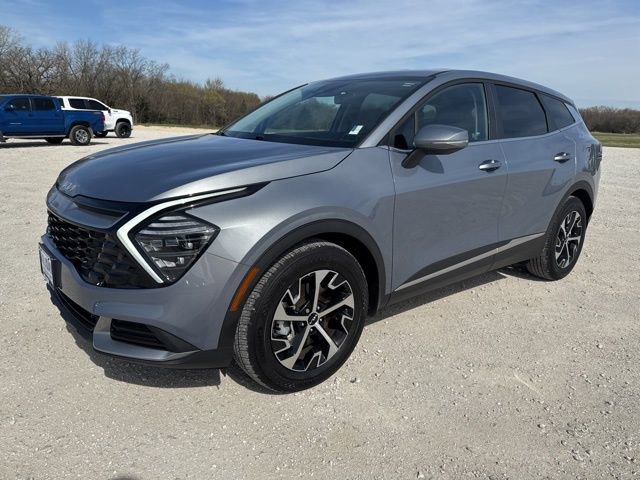 Used 2025 Kia Sportage EX image 1