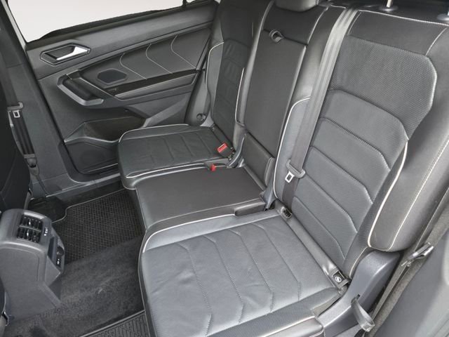 Used 2024 Volkswagen Tiguan SEL R-Line AWD/4WD image 16