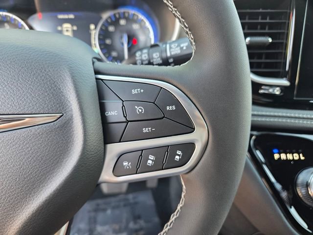 New 2026 Chrysler Pacifica Select FWD image 29