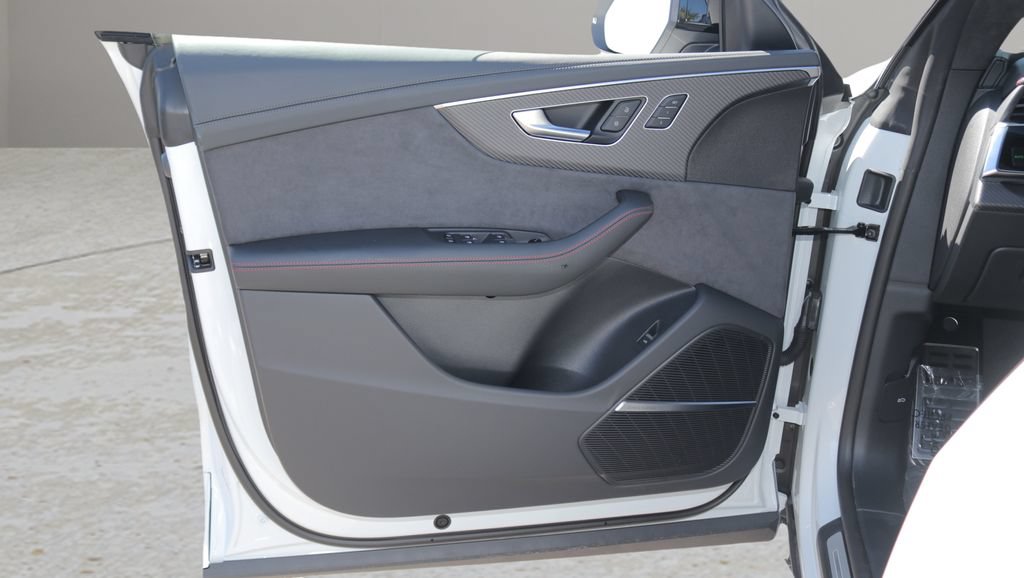 New 2026 Audi SQ8 Prestige AWD/4WD image 9