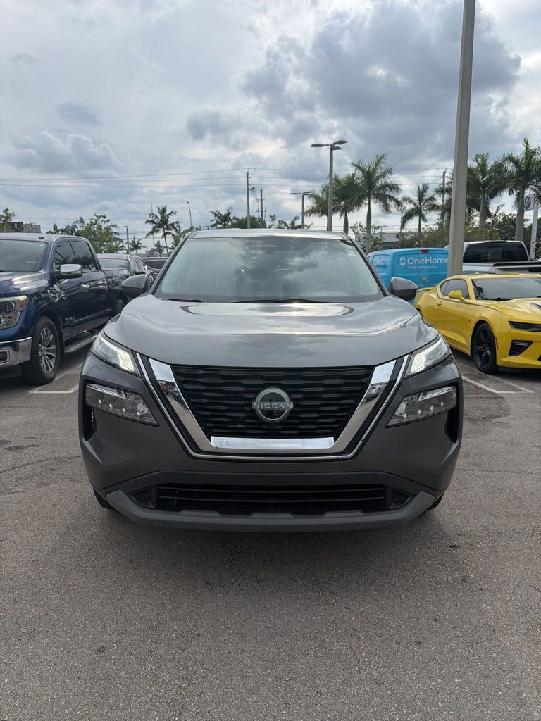 Used 2023 Nissan Rogue SV FWD image 1