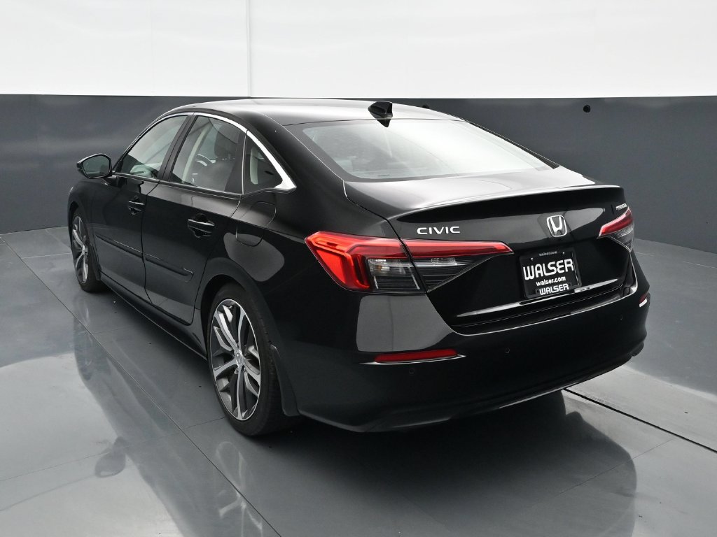 Used 2023 Honda Civic Touring image 5
