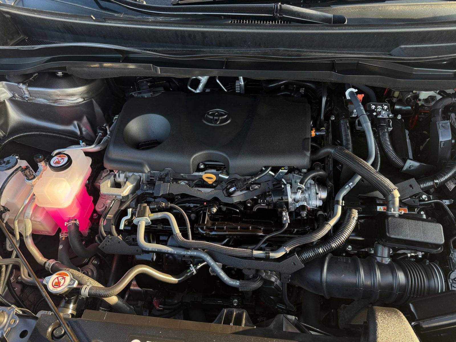 Used 2024 Toyota Sienna XLE image 32