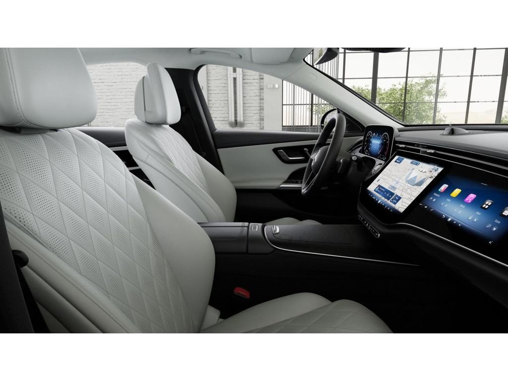New 2026 Mercedes-Benz E 450 4MATIC Sedan image 4