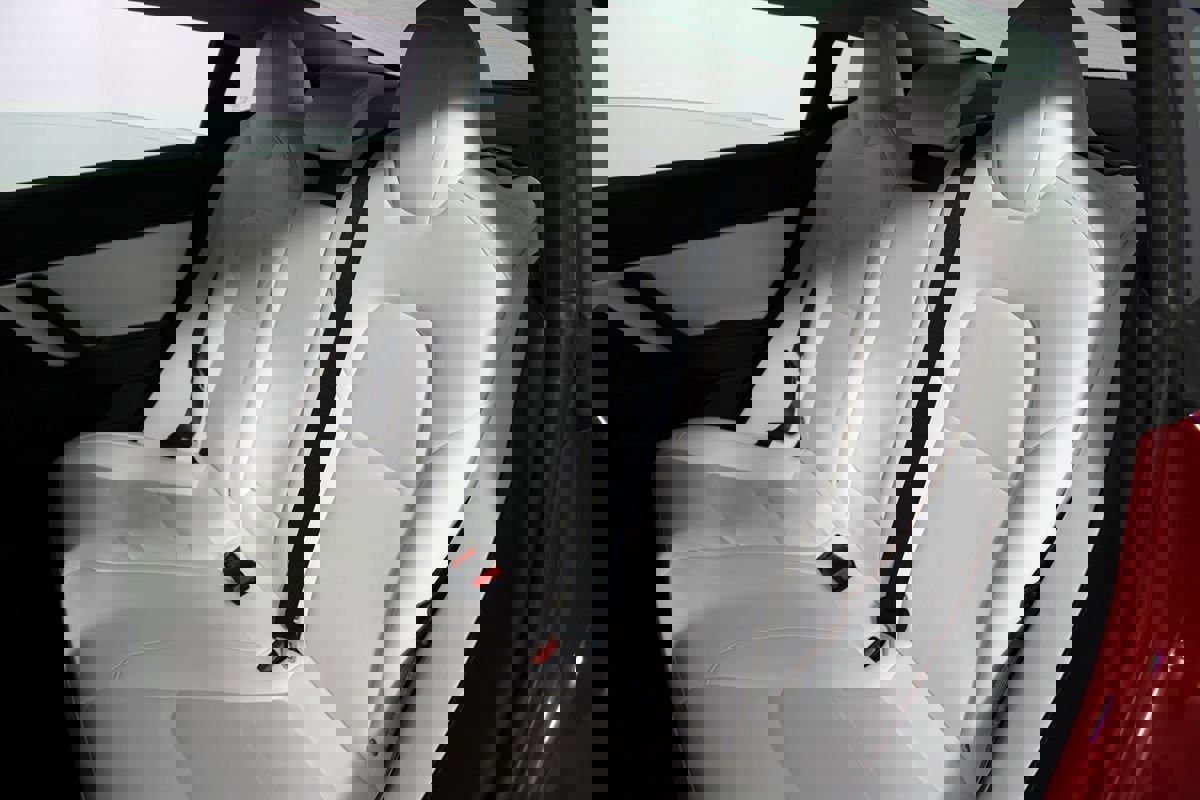 Used 2018 Tesla Model 3 Performance image 22