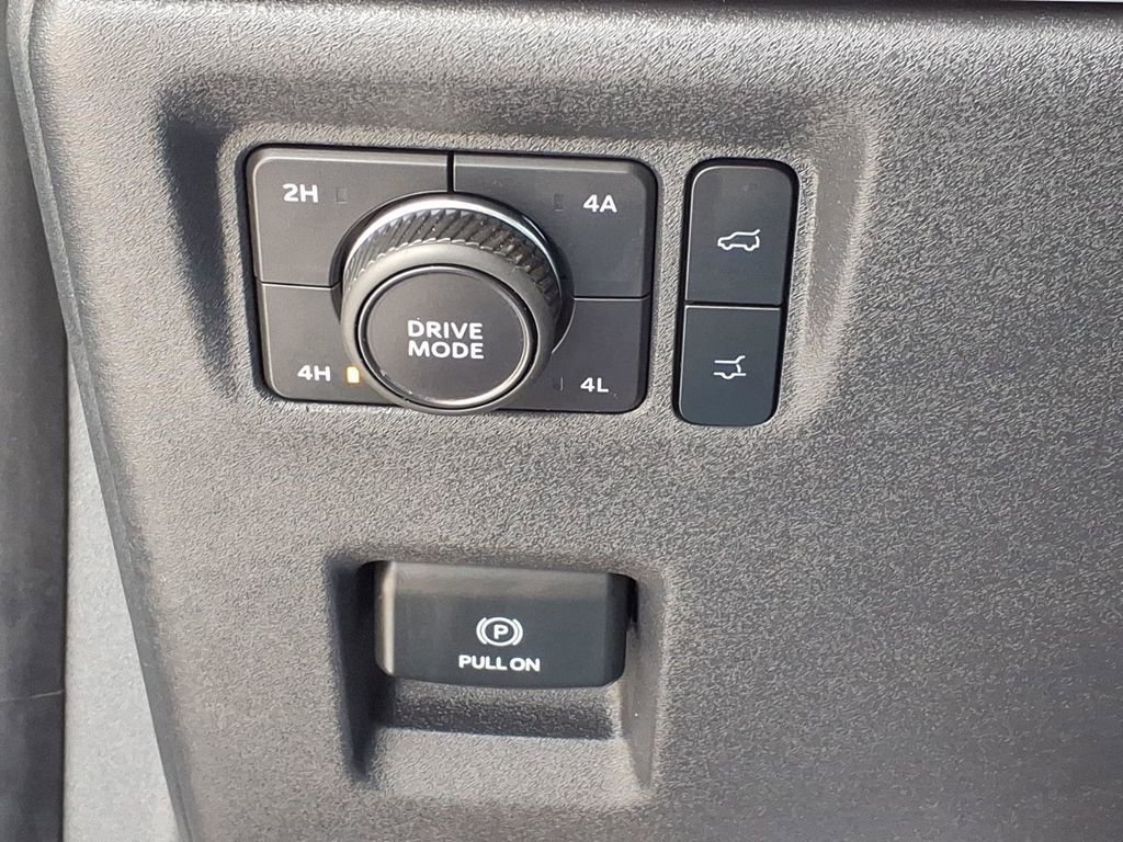 Used 2025 Ford Expedition Max Platinum image 19