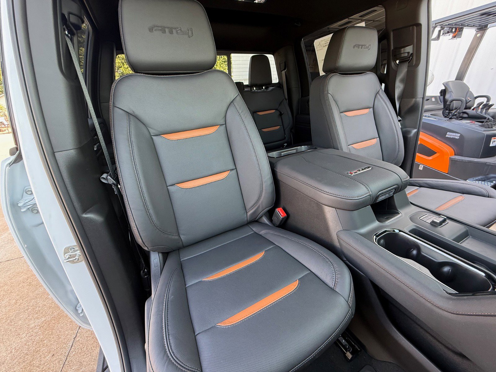 New 2026 GMC Sierra 2500 AT4 w/ AT4 Premium Plus Package image 33