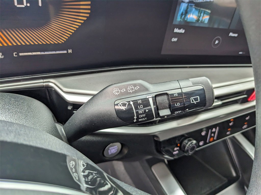 Certified 2024 Kia Sorento LX image 34