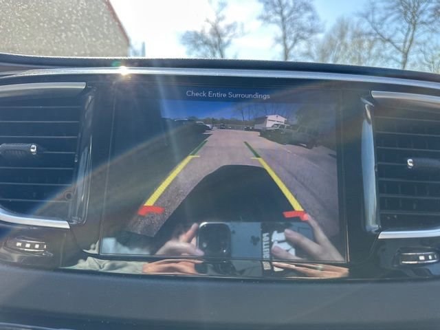 Used 2018 Chrysler Pacifica Touring-L Plus image 24