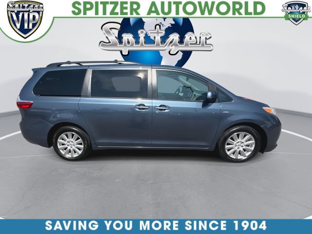 Used 2017 Toyota Sienna XLE AWD/4WD image 9