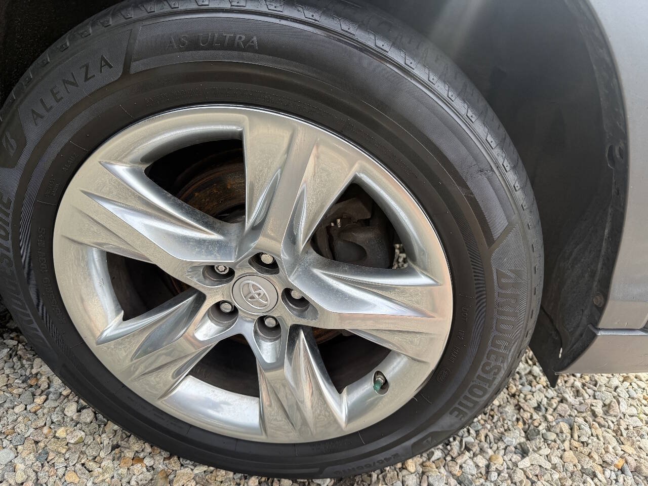 Used 2015 Toyota Highlander Limited Platinum AWD/4WD image 25