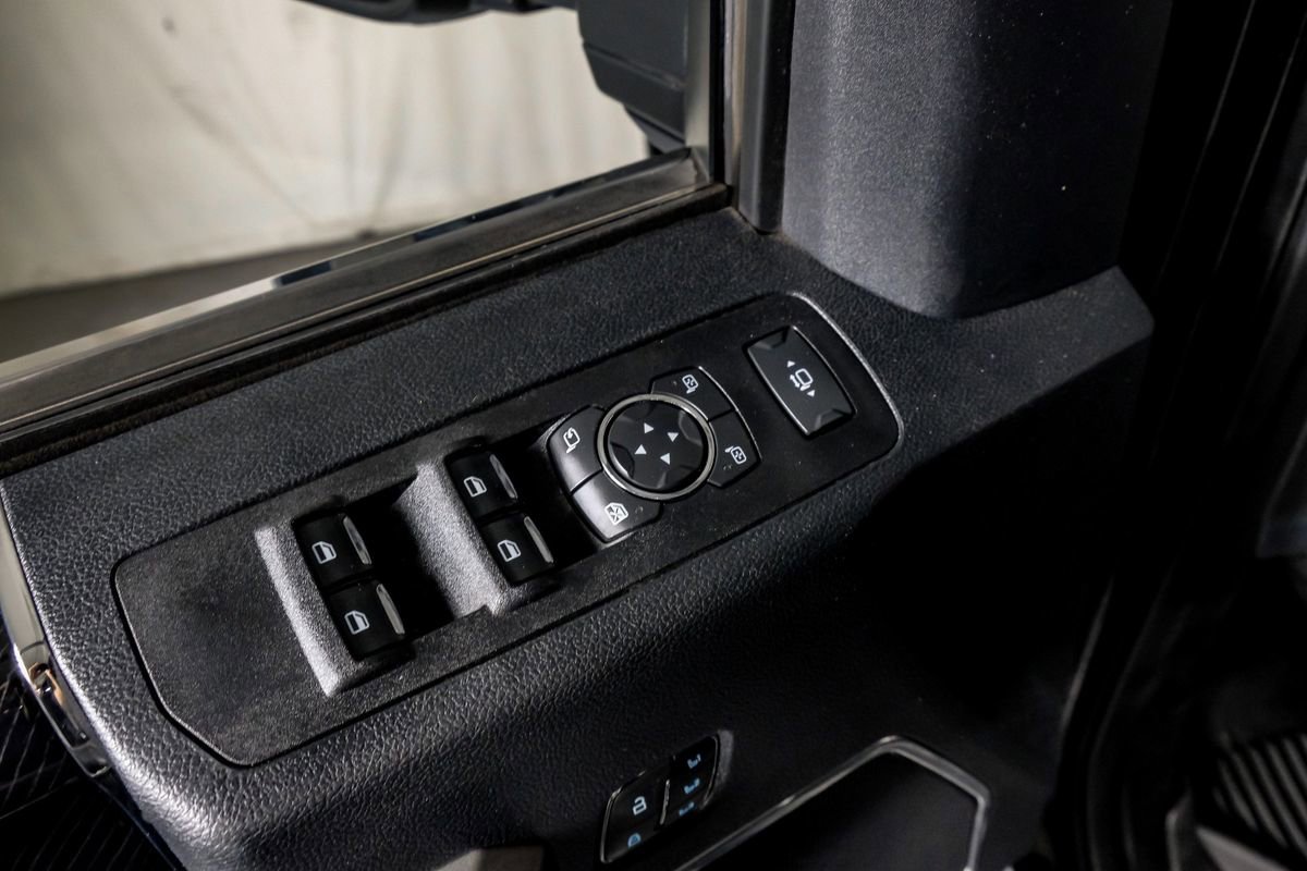 Used 2021 Ford F350 Platinum w/ Tremor Off-Road Package AWD/4WD image 36