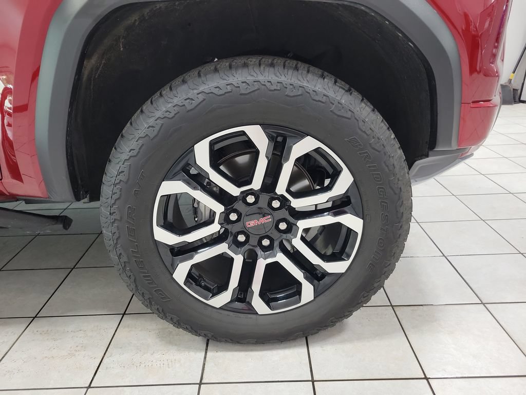 Used 2025 GMC Canyon AT4 w/ Nightfall Edition AWD/4WD image 41