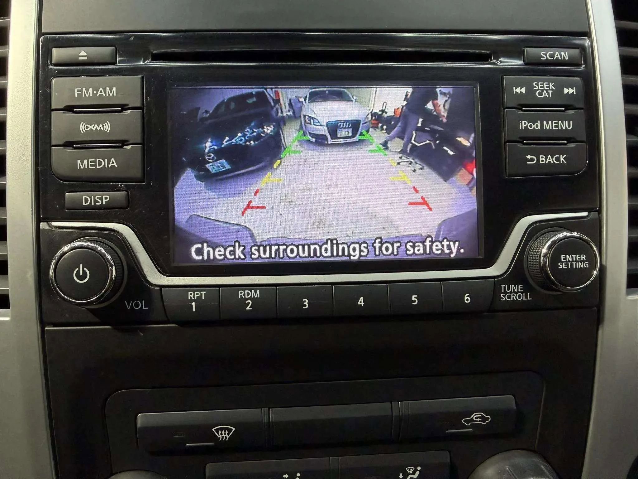 Used 2018 Nissan Frontier SV image 19