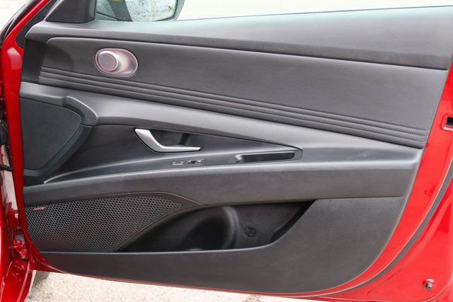 Used 2024 Hyundai Elantra Limited image 14