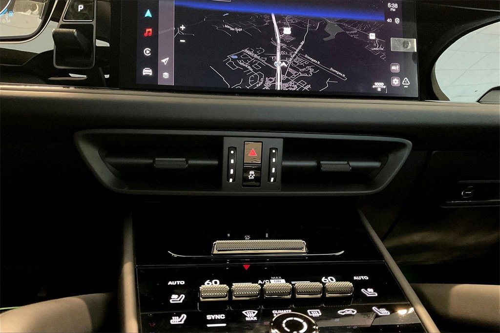 Used 2025 Porsche Cayenne GTS image 31