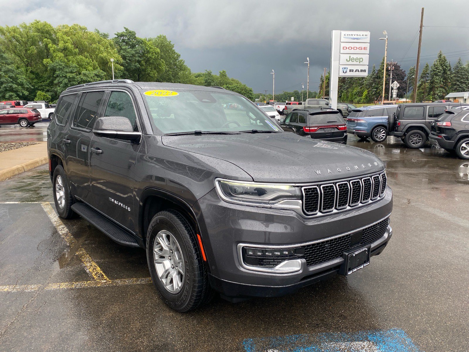 Used 2022 Jeep Wagoneer Series I AWD/4WD image 7
