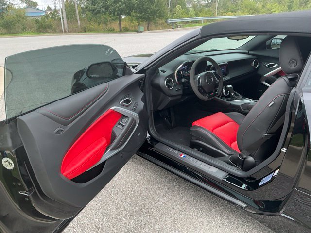 Used 2023 Chevrolet Camaro SS RWD image 15
