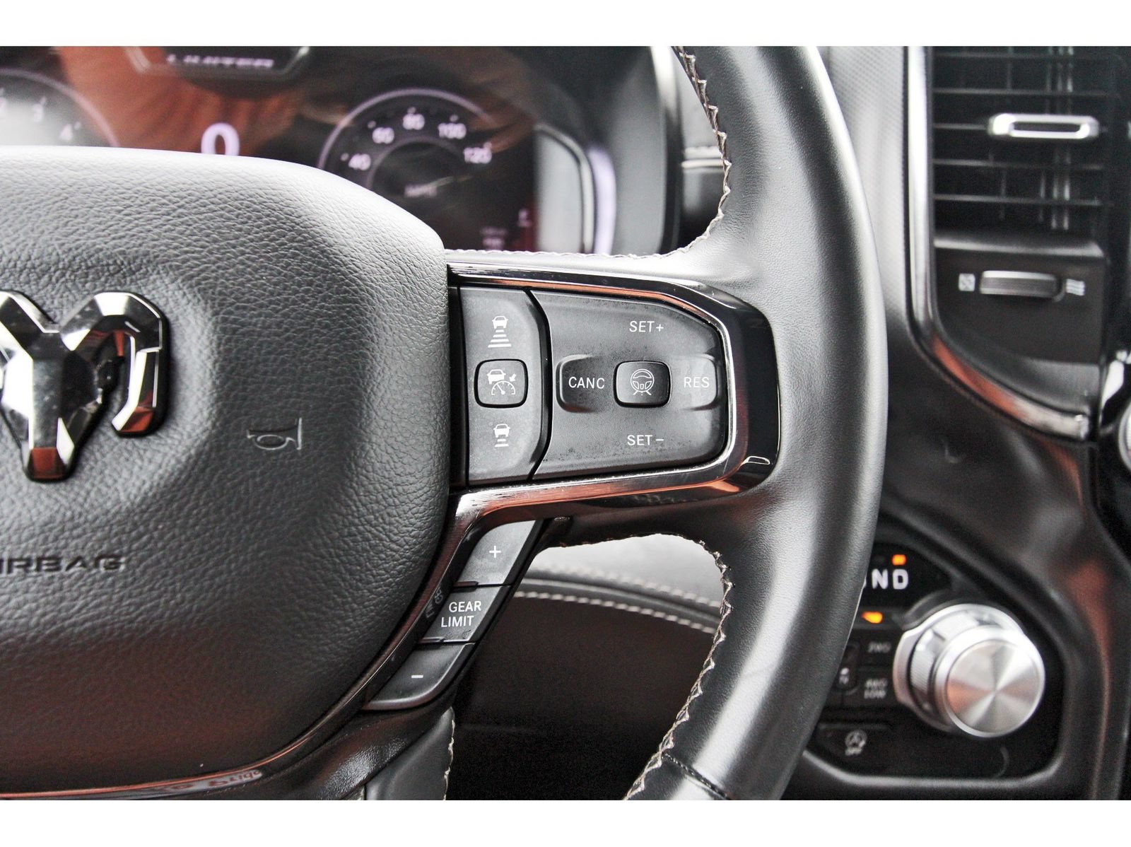 Used 2025 RAM 1500 Limited AWD/4WD image 25