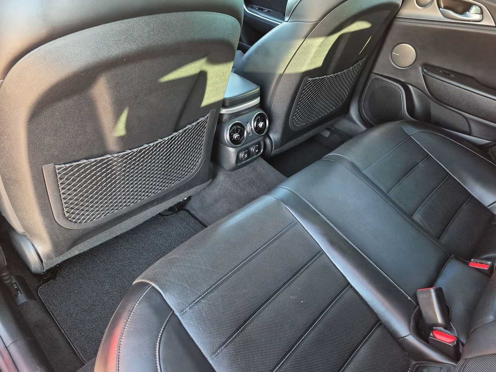 Used 2019 Kia Stinger GT2 AWD/4WD image 25