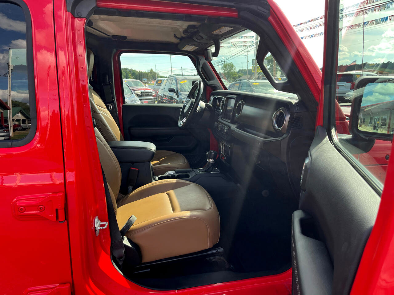 Used 2021 Jeep Gladiator Rubicon w/ Uconnect 4C Nav & Sound Group image 27