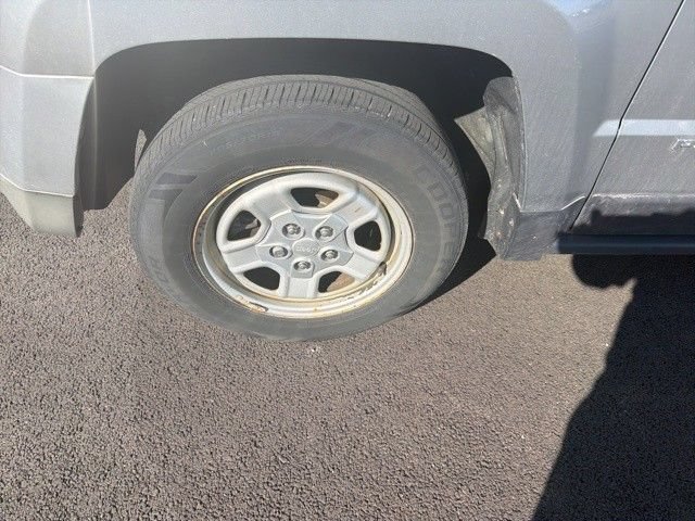 Used 2015 Jeep Patriot Sport w/ Power Value Group AWD/4WD image 7