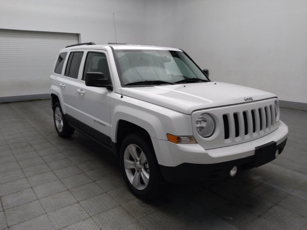 Used 2016 Jeep Patriot Latitude AWD/4WD image 13