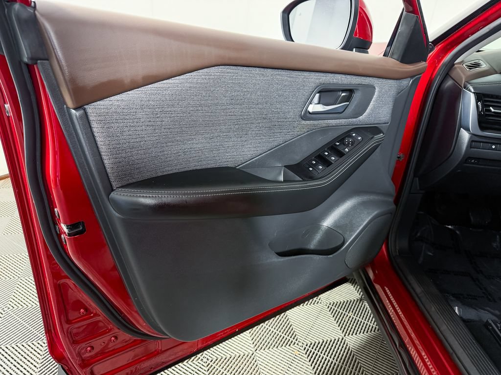Certified 2021 Nissan Rogue SV AWD/4WD image 43