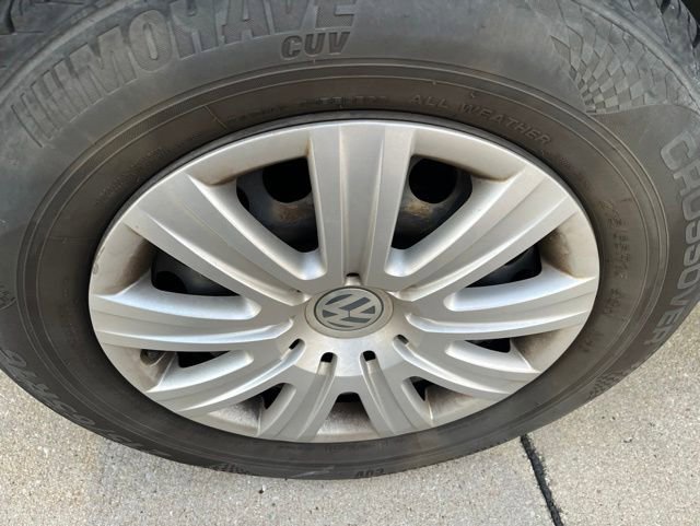 Used 2017 Volkswagen Tiguan Limited w/ Premium Package FWD image 3