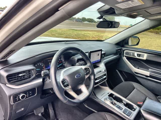 Used 2023 Ford Explorer XLT RWD image 15