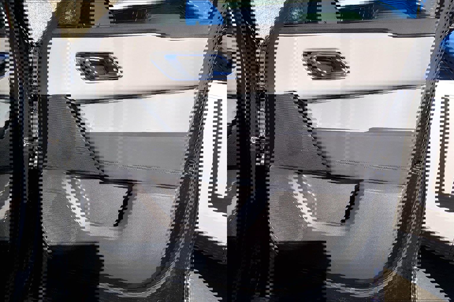 Used 2025 Land Rover Range Rover Velar S image 20