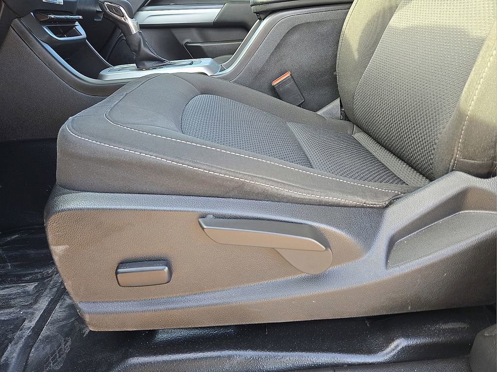 Used 2022 Chevrolet Colorado LT w/ Fleet Safety Package image 19