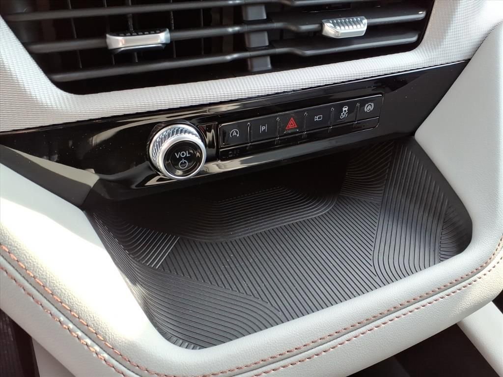 New 2026 Ford Explorer Active w/ Active Comfort Package image 22