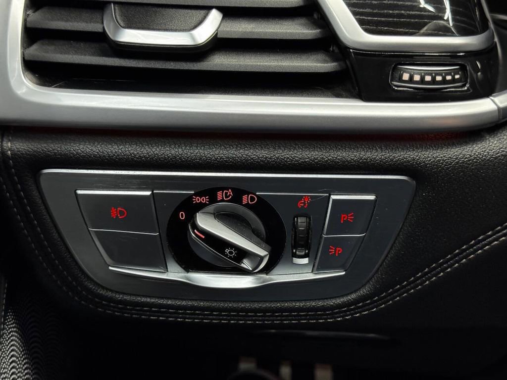 Used 2016 BMW 740i image 31