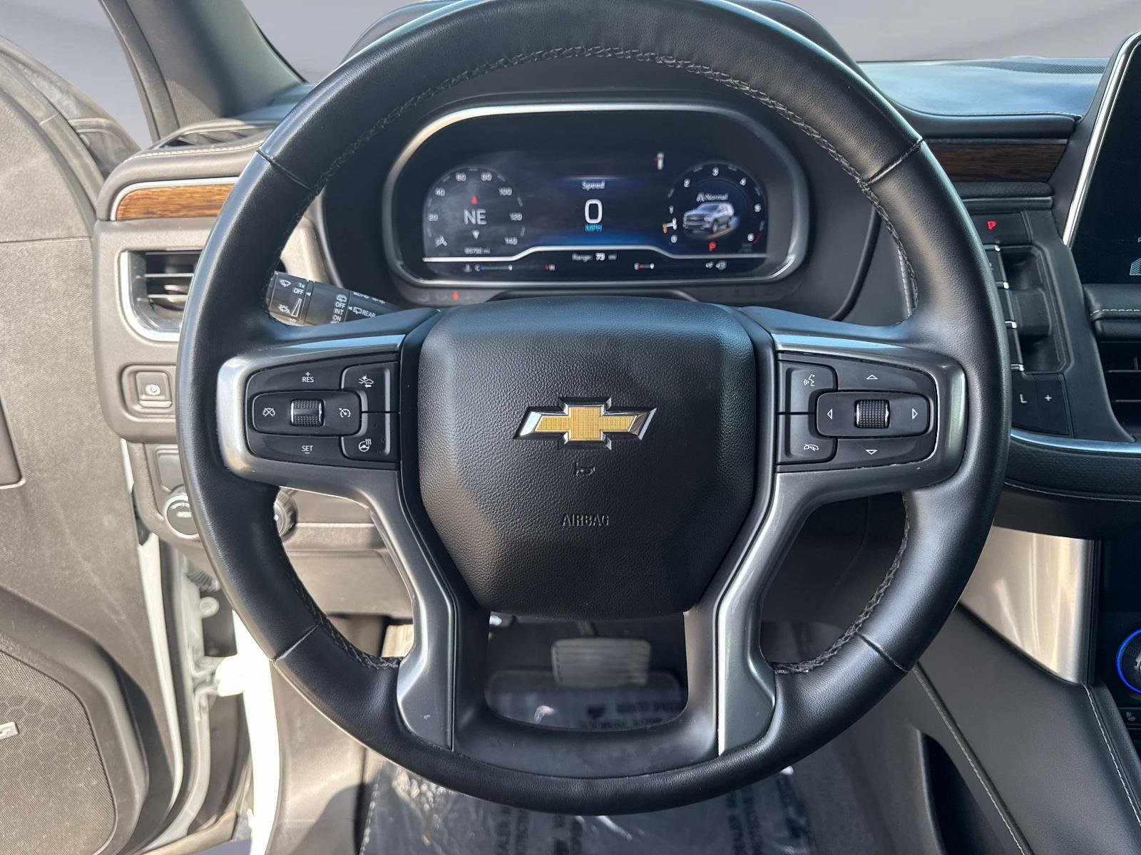 Used 2023 Chevrolet Suburban Premier image 29