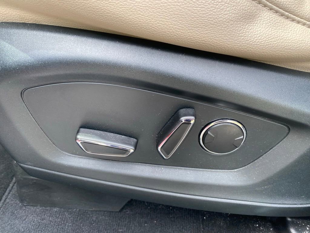 Used 2020 Ford Explorer Limited w/ Class III Trailer Tow Package image 15