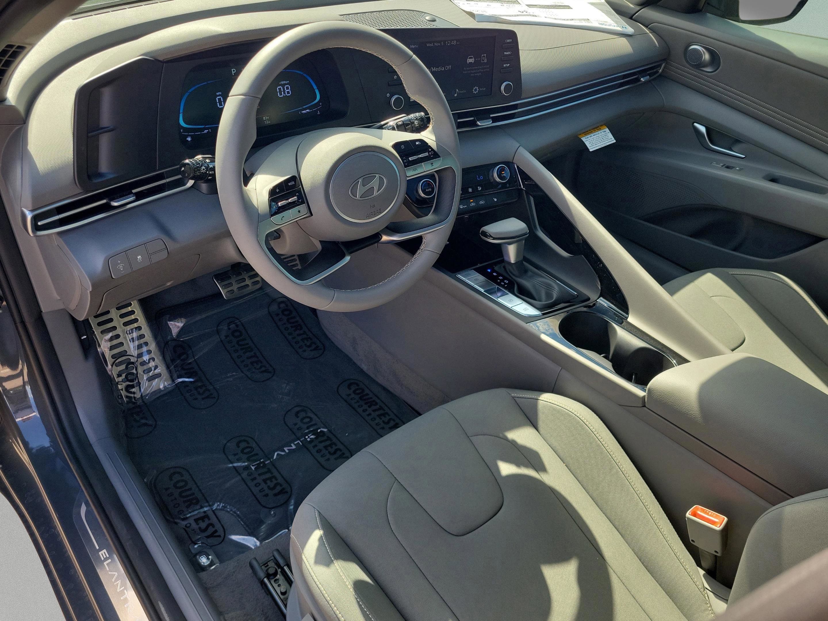 New 2026 Hyundai Elantra SEL Sport image 9