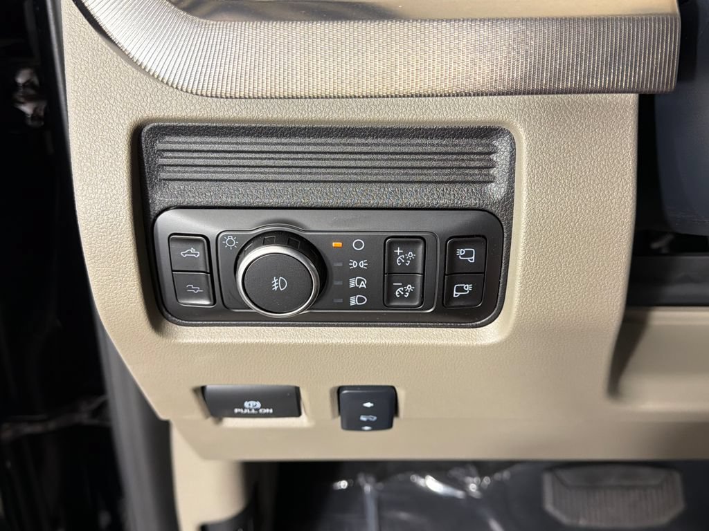 New 2026 Ford F350 Platinum w/ Platinum Plus Package AWD/4WD image 16