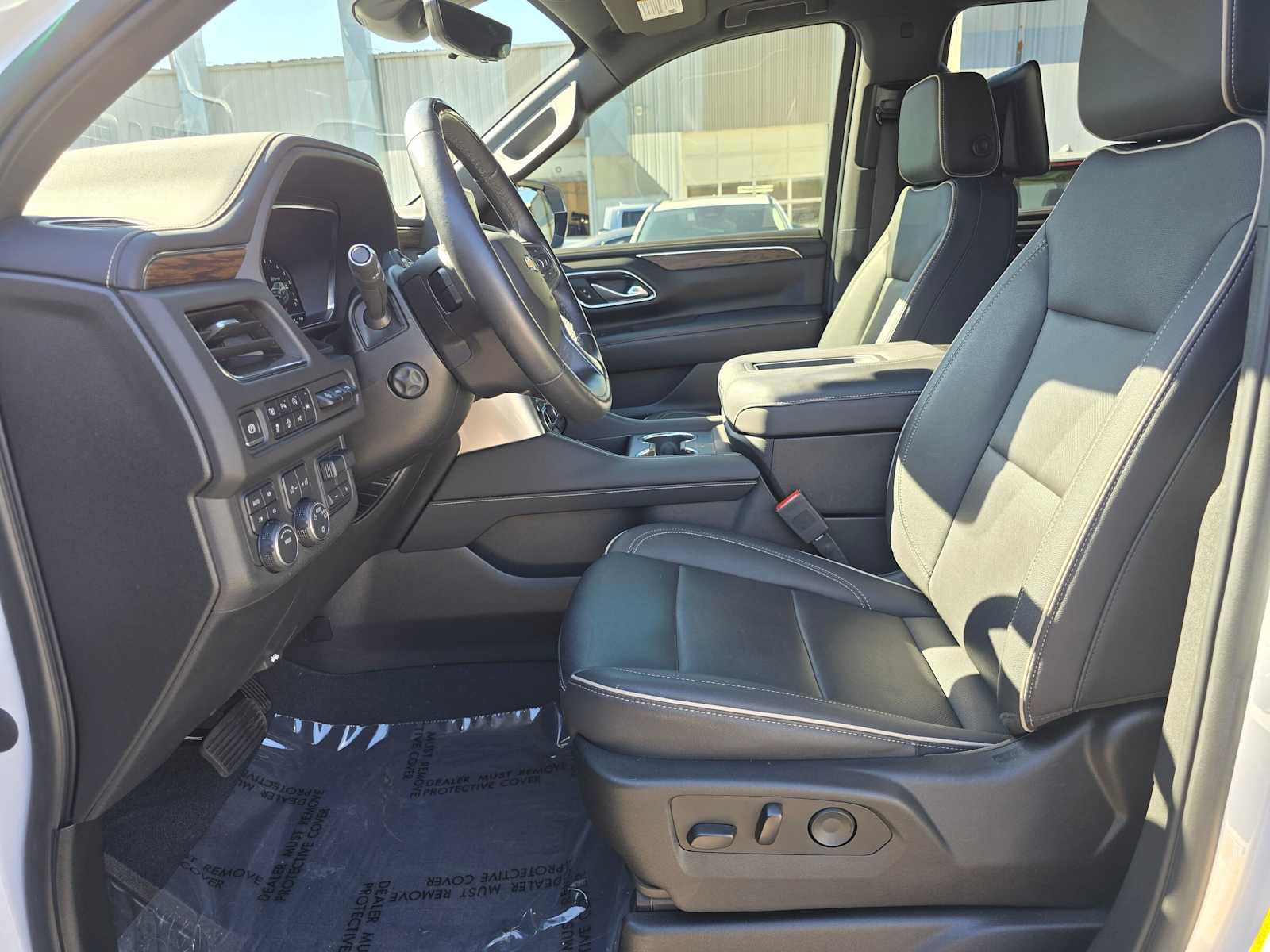 Used 2023 Chevrolet Tahoe Premier w/ Advanced Technology Package AWD/4WD image 21