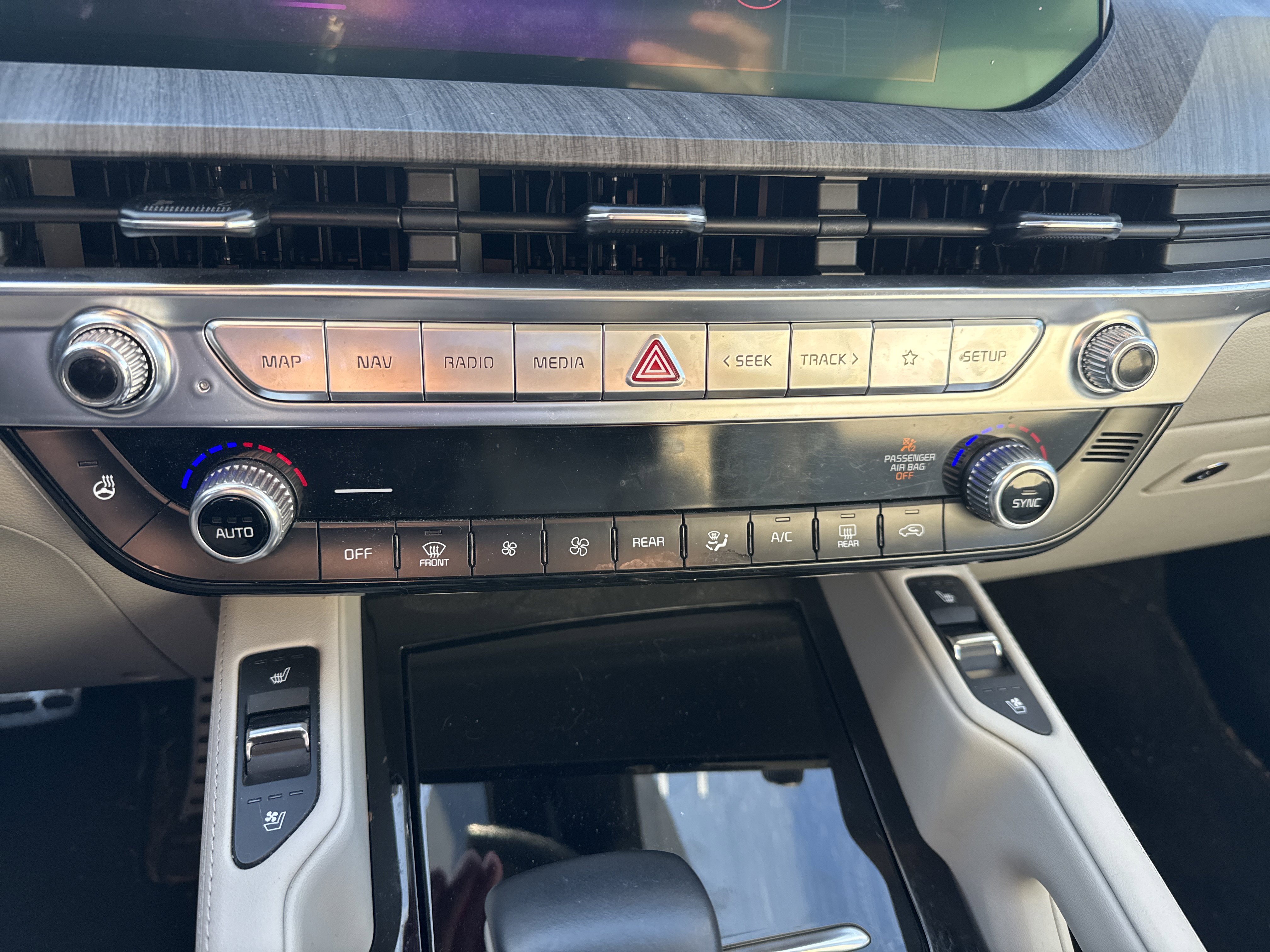 Used 2023 Kia Telluride SX image 26