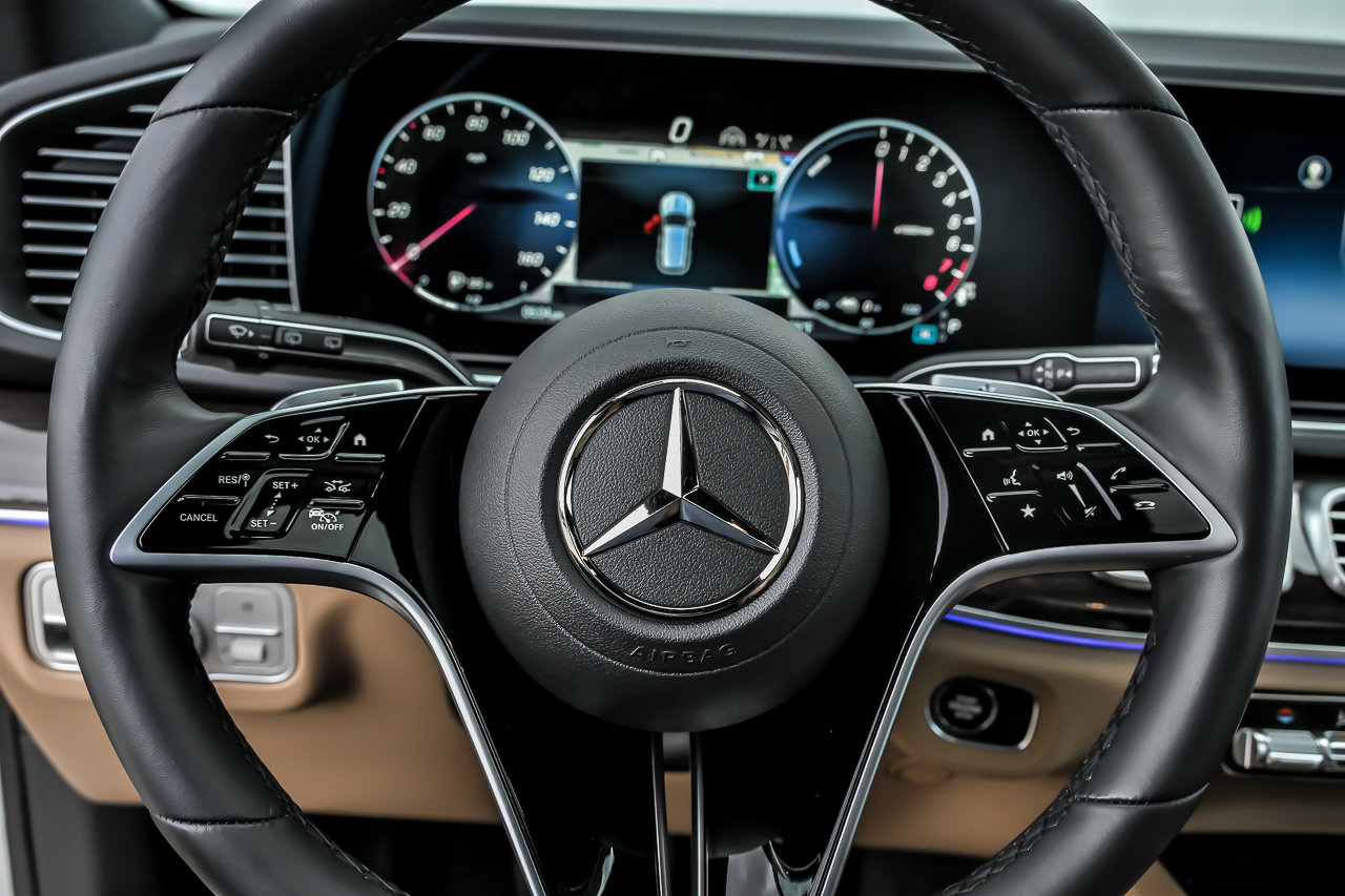 Used 2025 Mercedes-Benz GLE 450e 4MATIC image 40