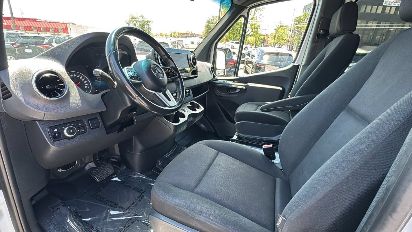 Used 2024 Mercedes-Benz Sprinter 2500 image 9