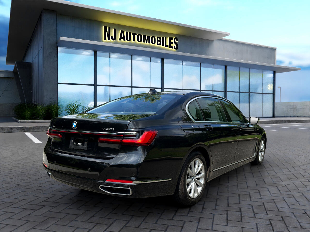 Used 2021 BMW 740i xDrive 740i xDrive Sedan w/ Luxury Rear Seating Package image 7