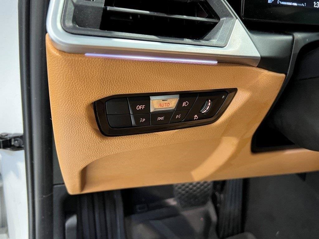 Used 2023 BMW 330i xDrive Sedan w/ Premium Package image 34