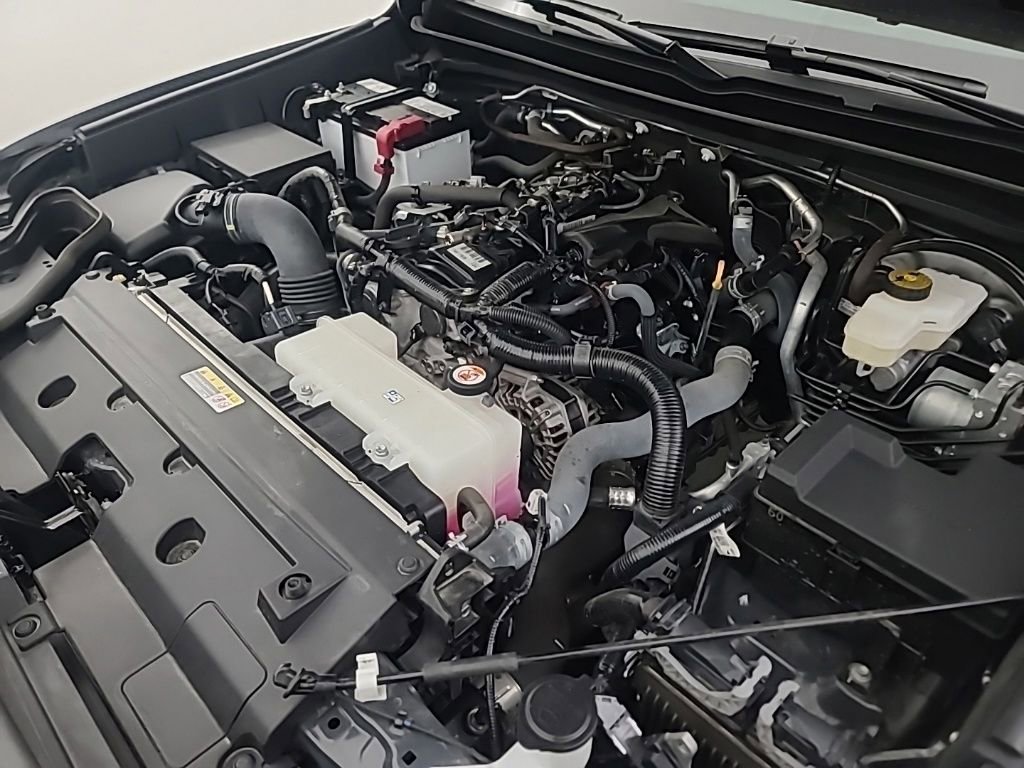 Used 2024 Toyota Tacoma SR5 RWD image 39