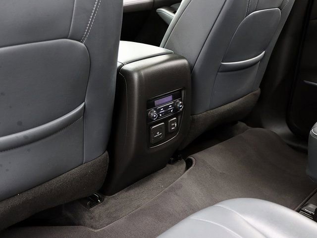 Used 2020 Buick Enclave Premium w/ Sun and Sites Package image 14