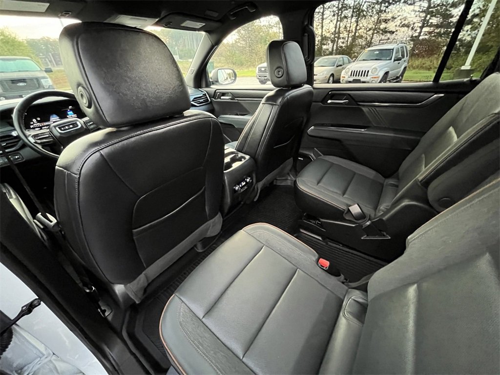 Used 2025 GMC Acadia AT4 image 27