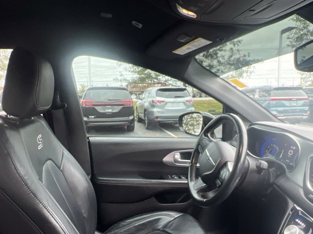 Used 2018 Chrysler Pacifica Touring-L Plus w/ S Appearance Package FWD image 41