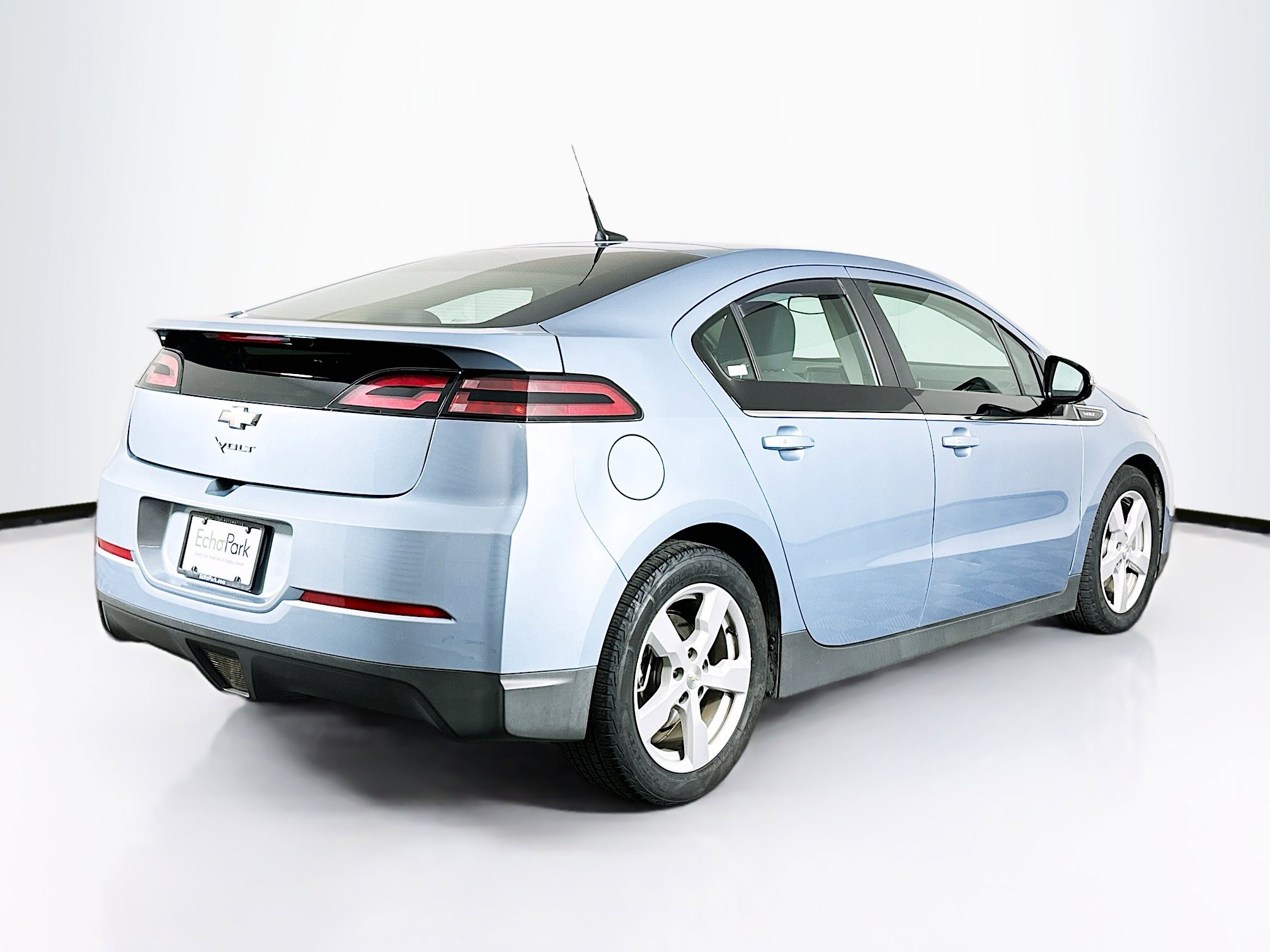 Used 2014 Chevrolet Volt FWD image 9